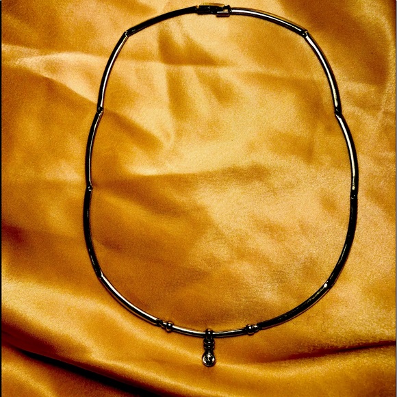 Jewelry - Silver choker necklace